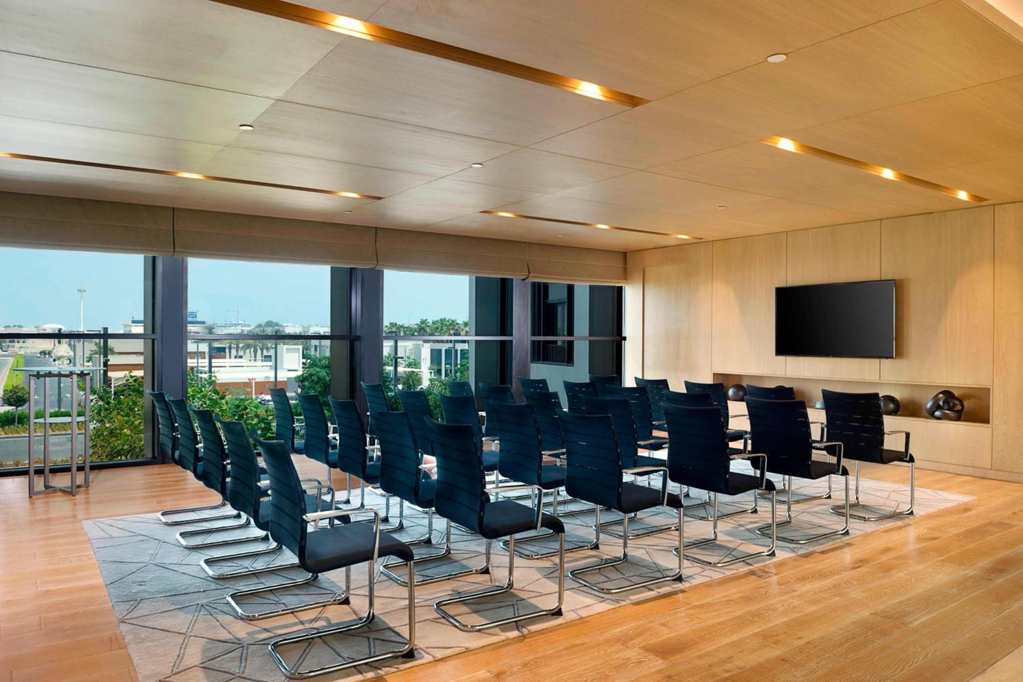 La Ville Hotel & Suites City Walk Dubai, Autograph Collection Eksteriør billede Meeting room at the Westin Mumbai International Airport