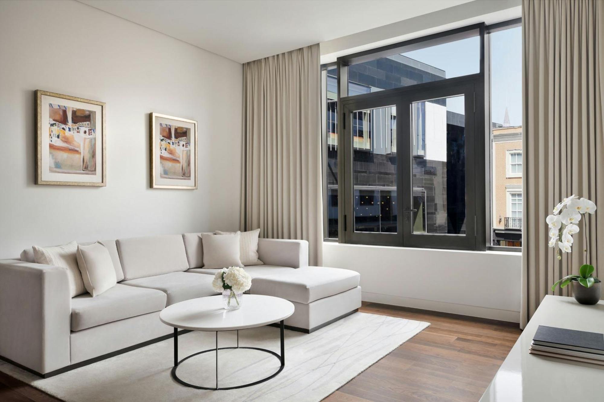 La Ville Hotel & Suites City Walk Dubai, Autograph Collection Eksteriør billede The living room of a typical apartment