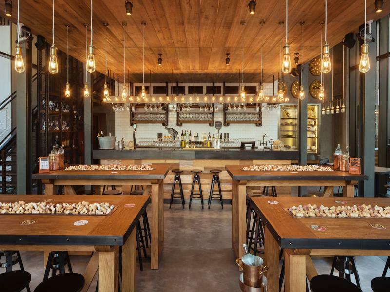 La Ville Hotel & Suites City Walk Dubai, Autograph Collection Eksteriør billede Tasting room at the San Francisco Wine Center