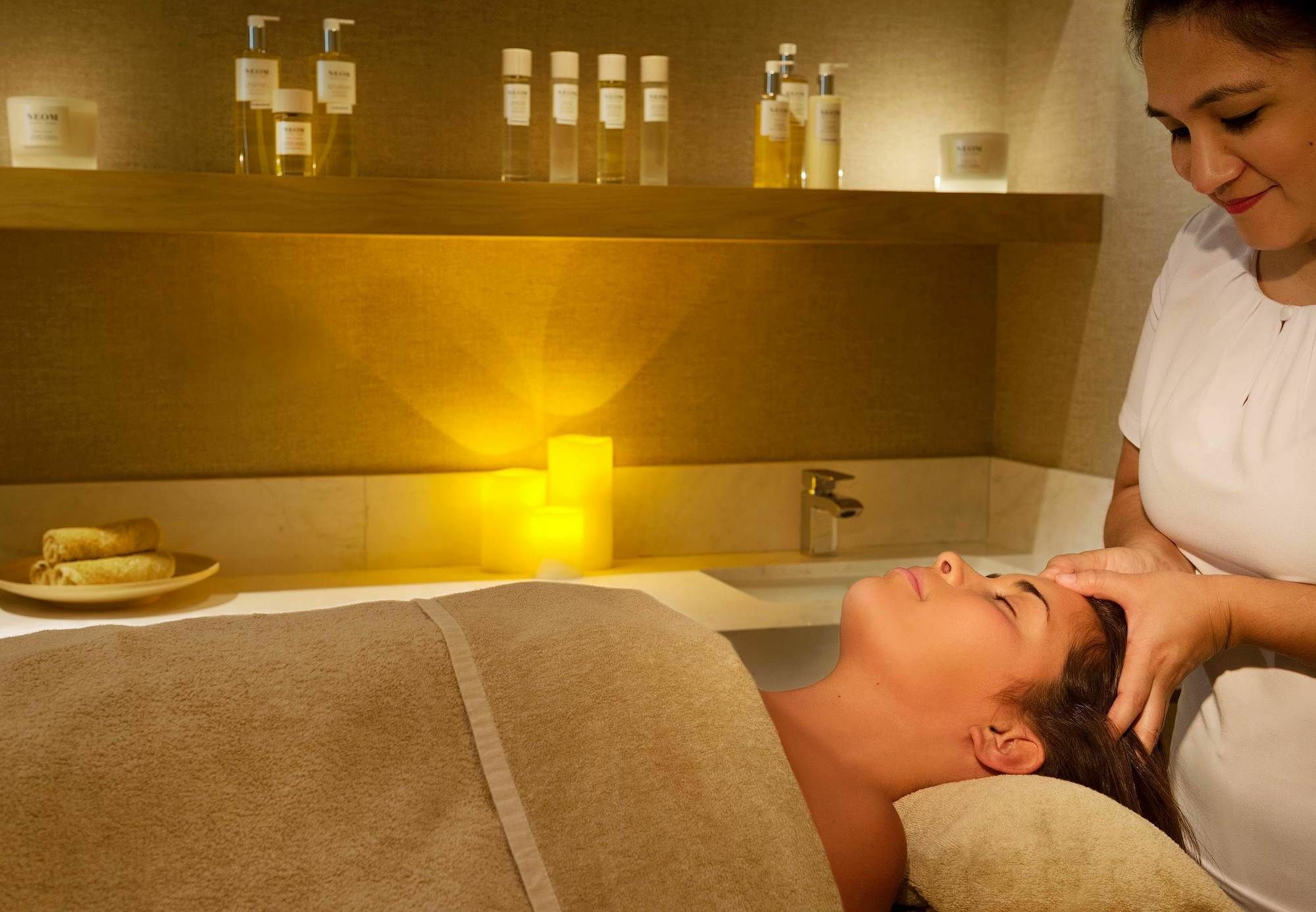 La Ville Hotel & Suites City Walk Dubai, Autograph Collection Eksteriør billede A spa treatment