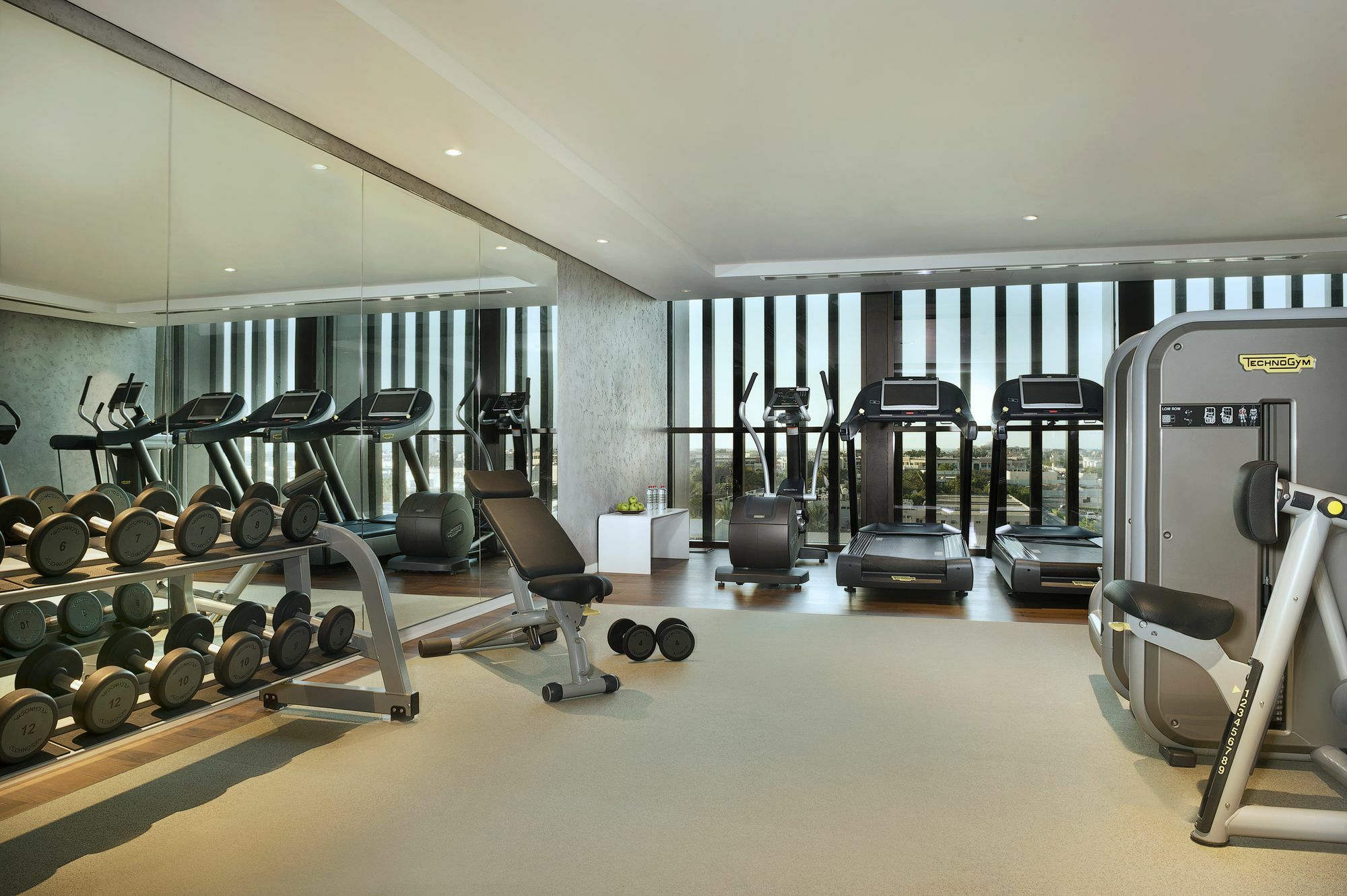 La Ville Hotel & Suites City Walk Dubai, Autograph Collection Eksteriør billede The gym at the hotel