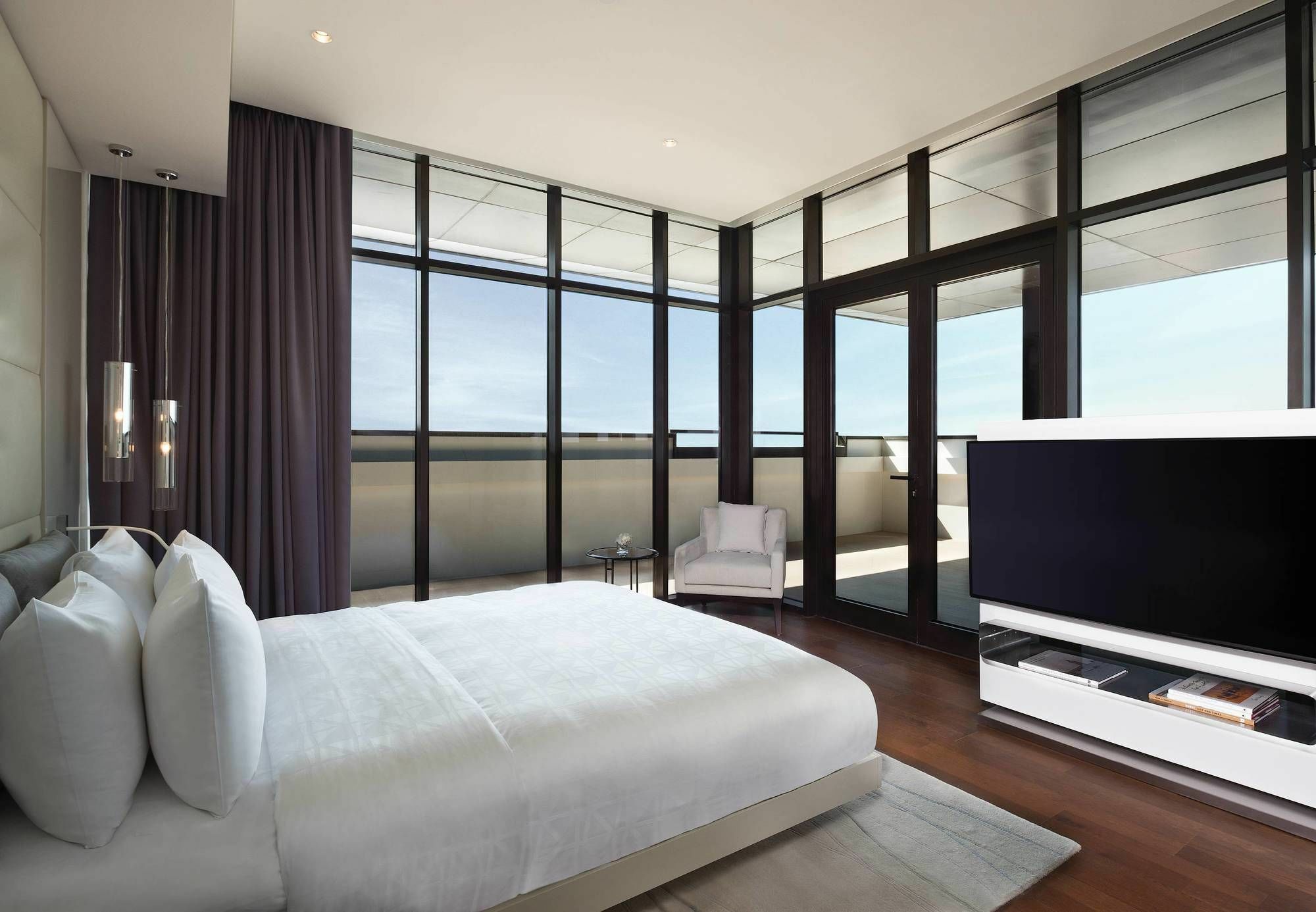 La Ville Hotel & Suites City Walk Dubai, Autograph Collection Eksteriør billede A bedroom at the hotel